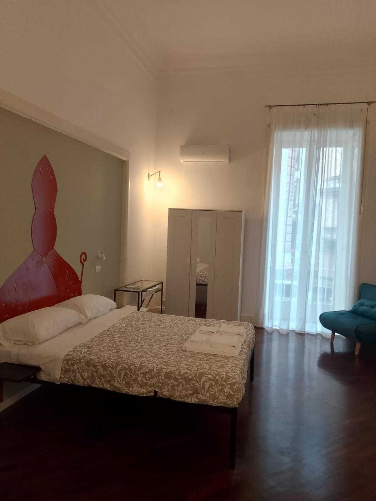 Residence E Appartamenti Cavallerizza Napoli Esterno foto