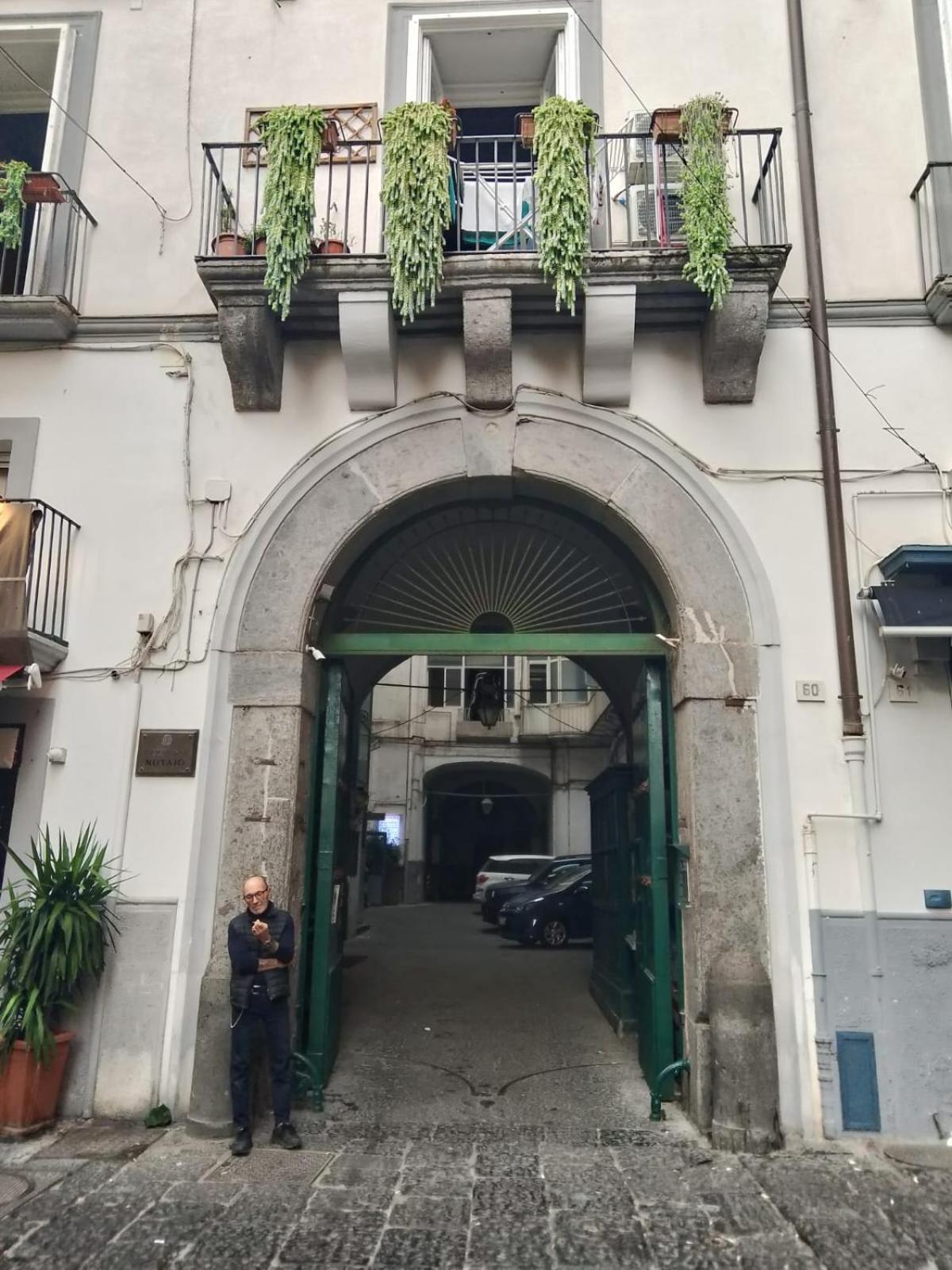 Residence E Appartamenti Cavallerizza Napoli Esterno foto
